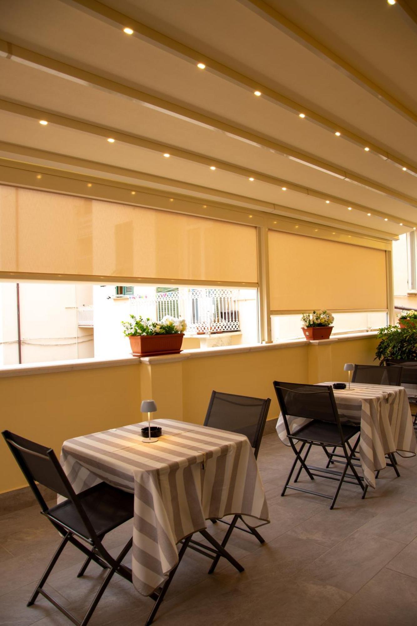 E - Rent And Le Nel Corso - Adults Only