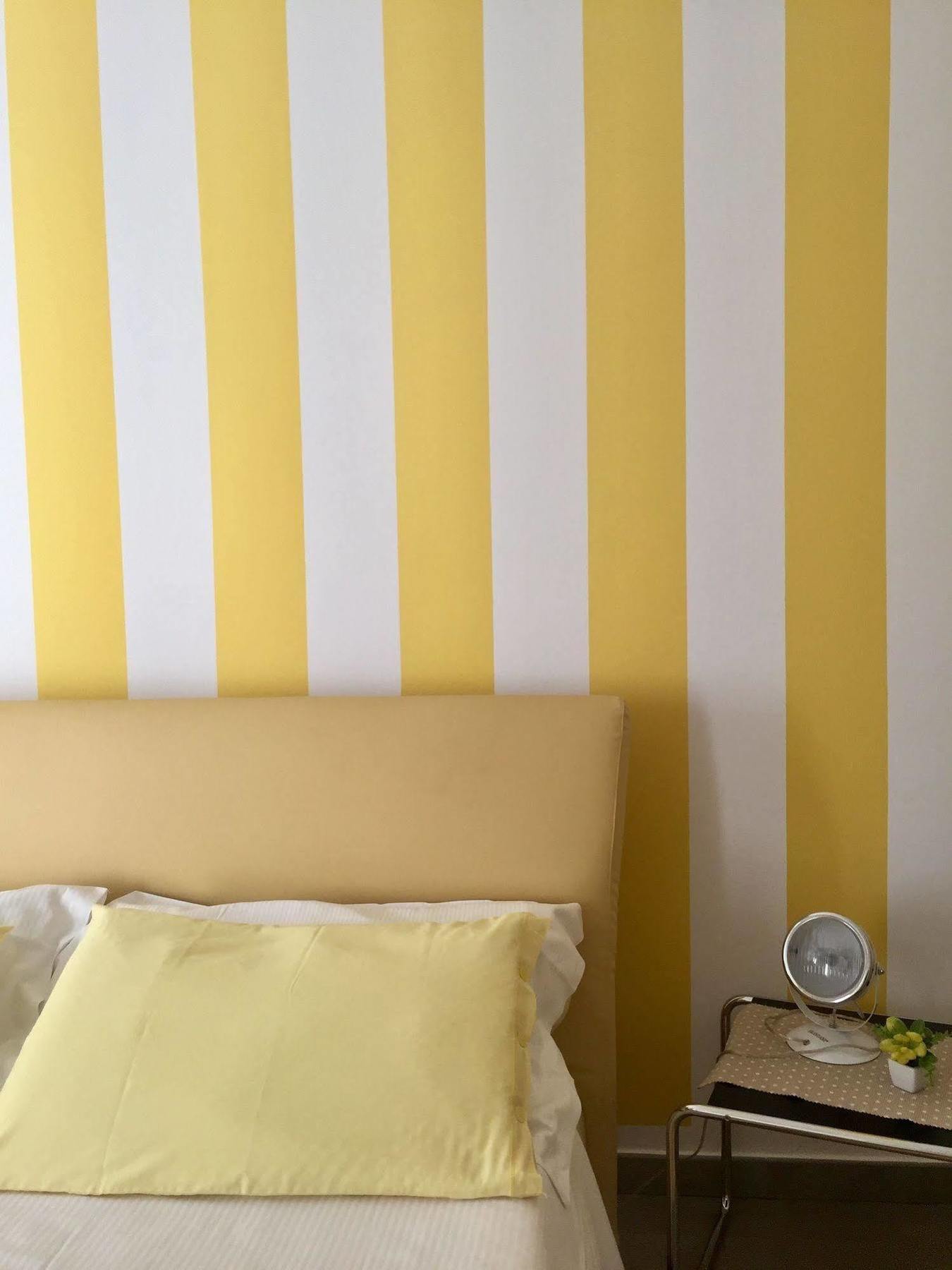 E - Rent And Le Nel Corso - Adults Only