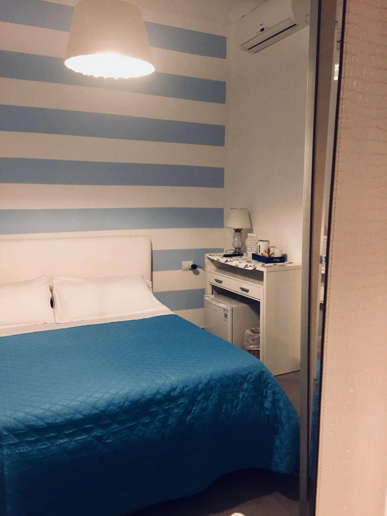 E - Rent And Le Nel Corso - Adults Only