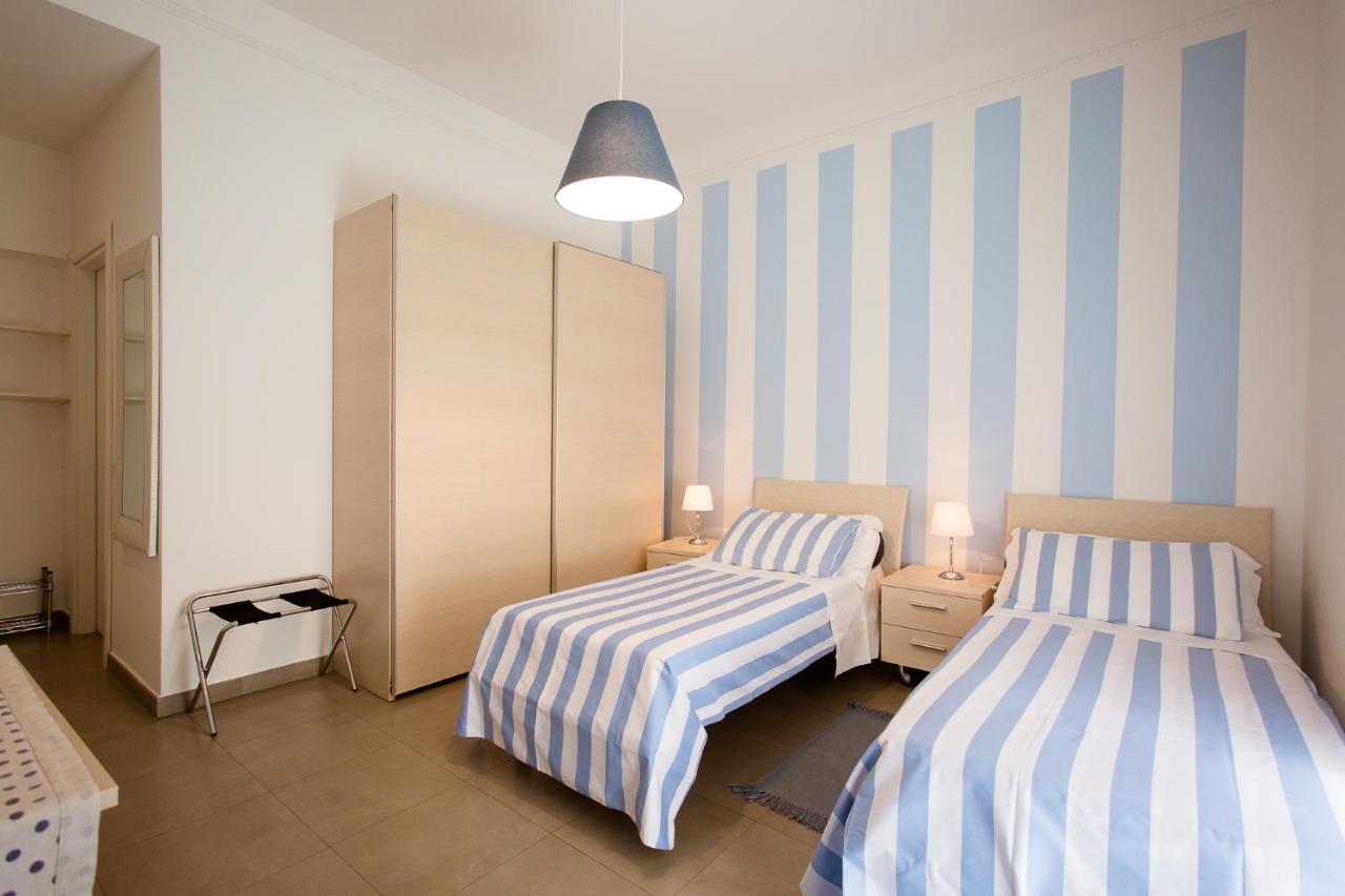 E - Rent And Le Nel Corso - Adults Only